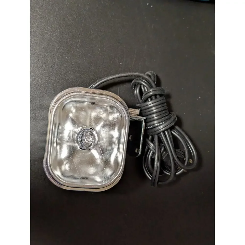 Vintage Super 8 Quartz 650w movie light by Acme-Lite #709